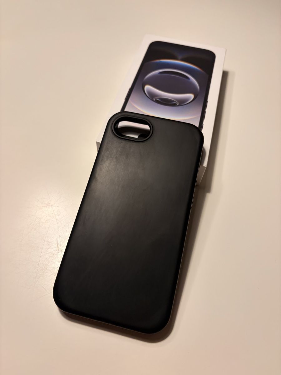 Apple Telefoni cellulari / Smartphones: iPhone 16e schwarz 128 GB – Usato da Altnau venduto da kurvenmuehle 3