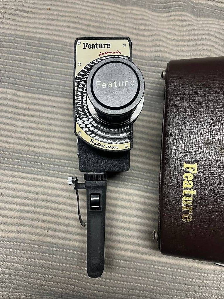 Videocamere: Caméra Super 8 Feature Reflex Zoom + sac vintage – Usato da La Chaux-de-Fonds venduto da Simone1180 2