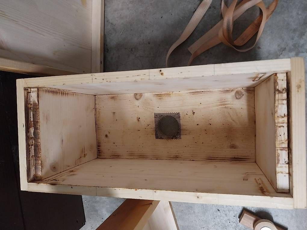 Alveari: Bienen Ablegerkästen Zanderformat incl. Band 5Stk. – Usato da Schwaderloch venduto da bademeister79 2