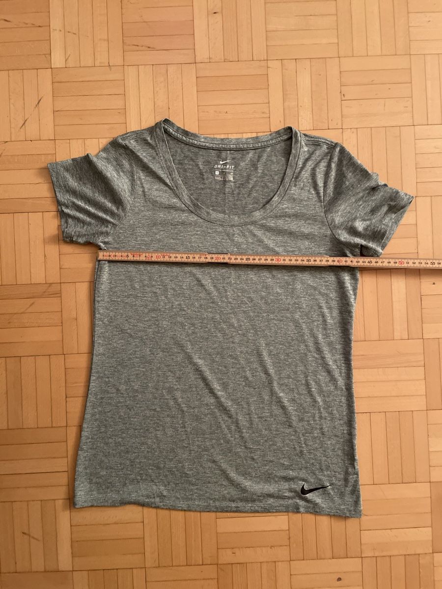 Nike T-Shirts: Nike Dri-Fit Shirt S – Gebraucht aus Basel von pilzliii 3