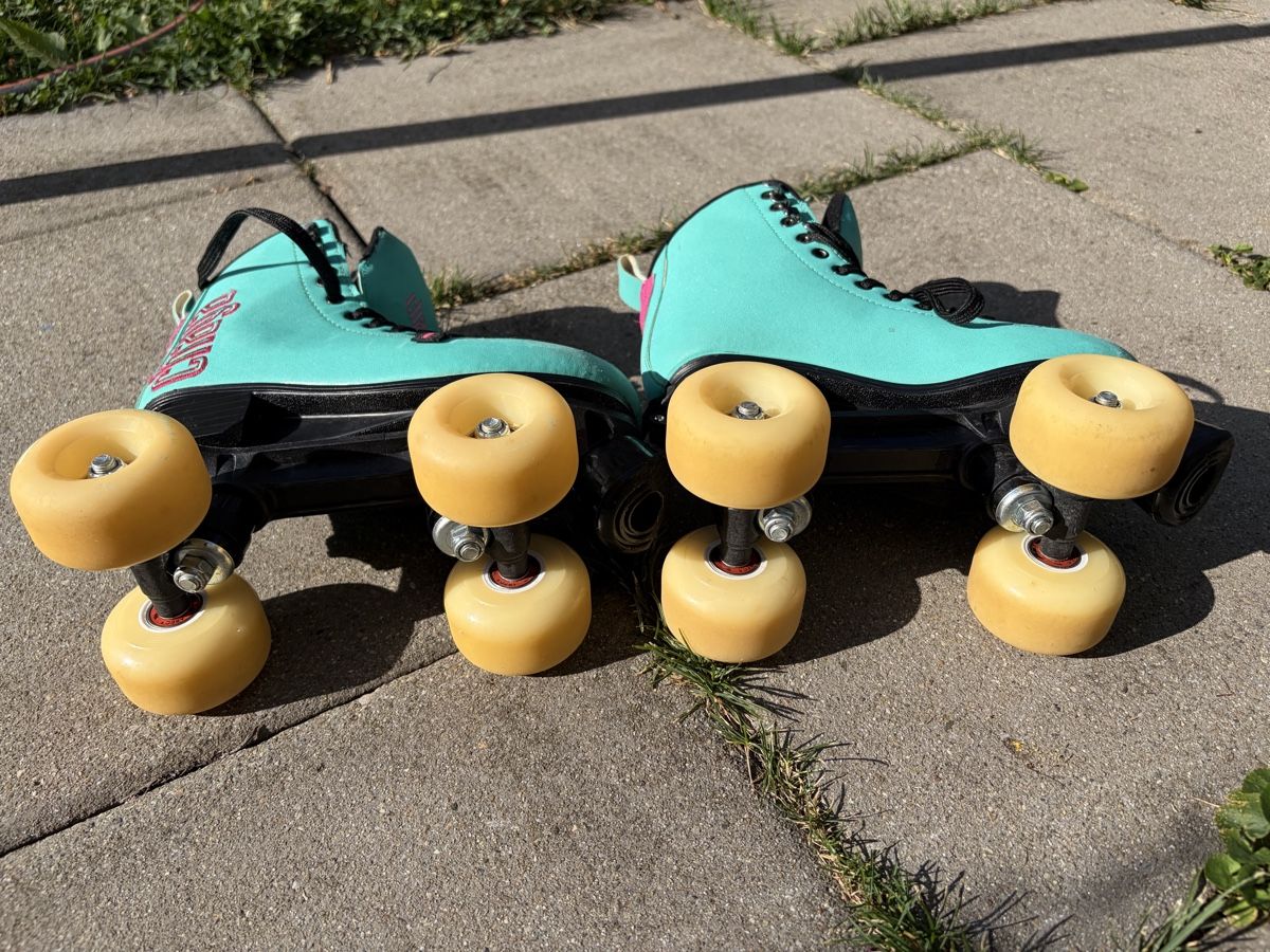 Inline-Skating & Rollschuhe: Chaya Retro-Rollschuhe, Grösse 31-34 – Gebraucht aus Zürich von celisabeth 2