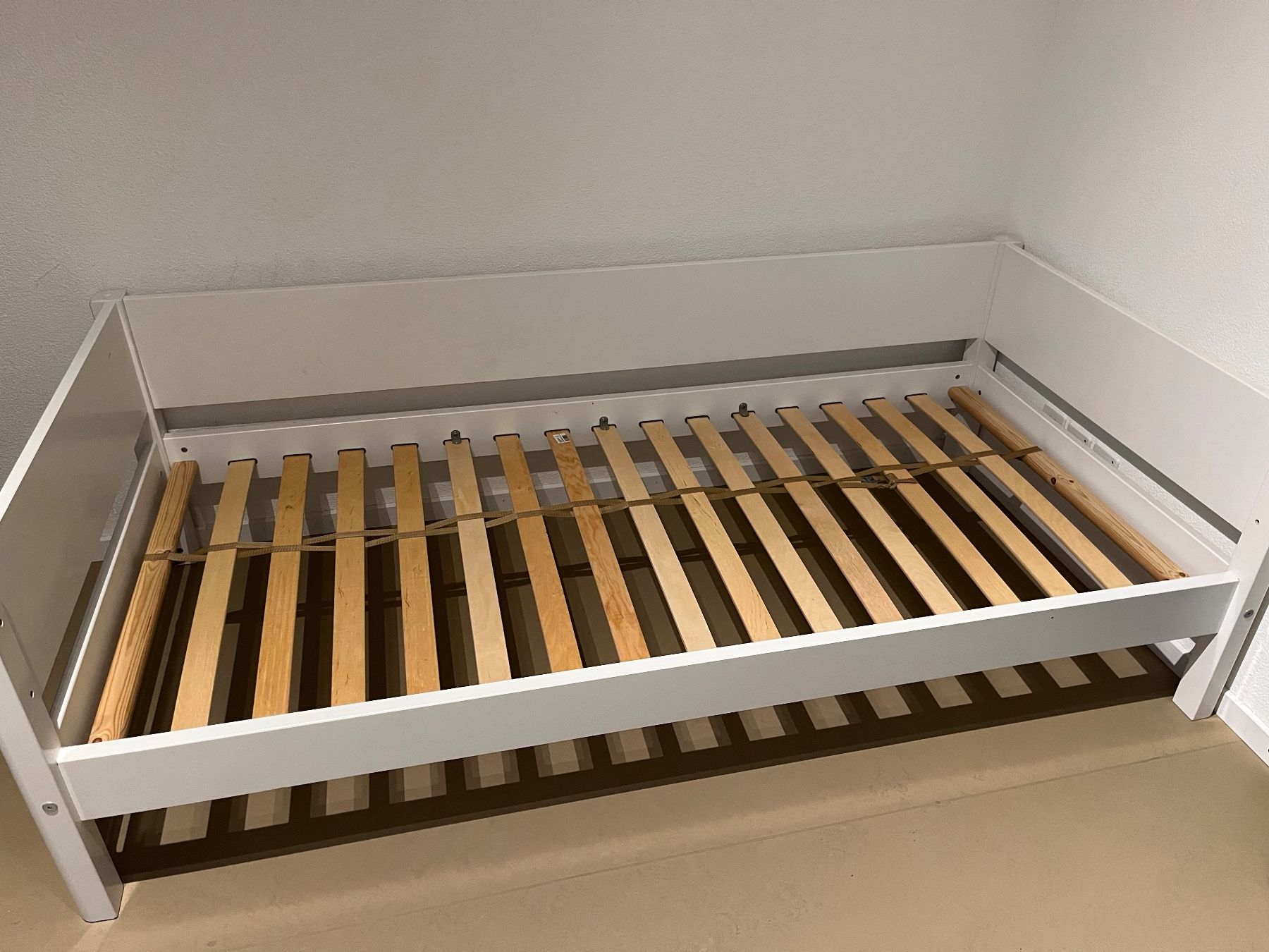Flexa Lits: Flexa White Einzelbett – D'occasion à Küttigen par csei 1