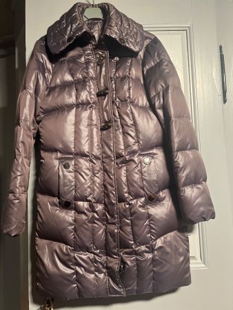 1 manteau matelassé taille 34 couleur gris selon photos