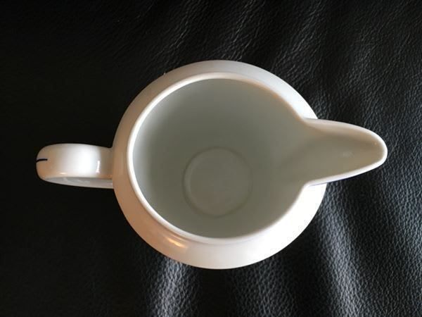 Karaffen: Antiker Langenthaler Milchkrug 1938 – Gebraucht aus Basel von citystore 1