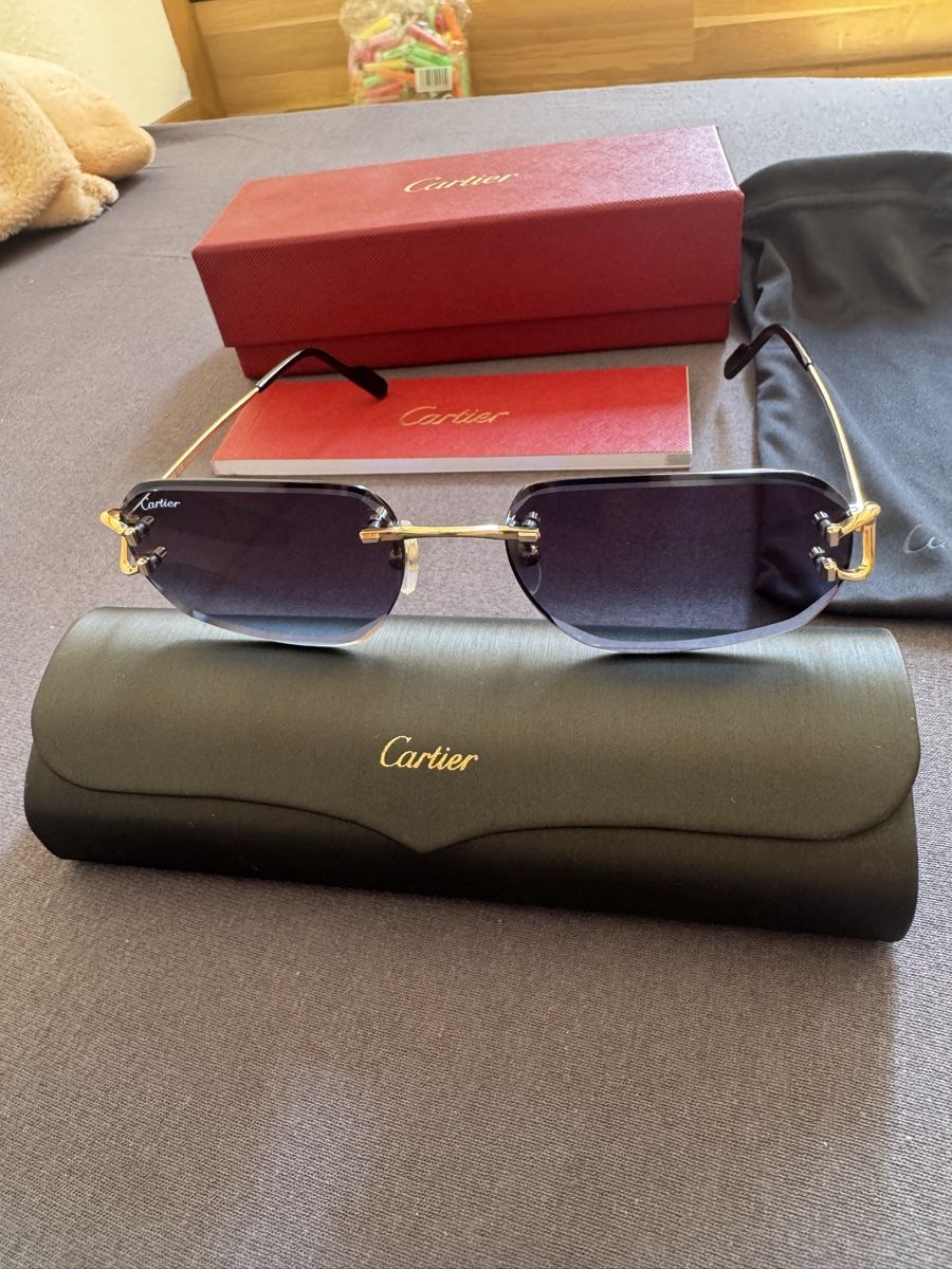 Cartier Lunettes & Verres: Décor C de Cartier Sonnenbrille (Rechnung) – Neuf (Voir description) à Niederwangen BE par sar_7d6v 1