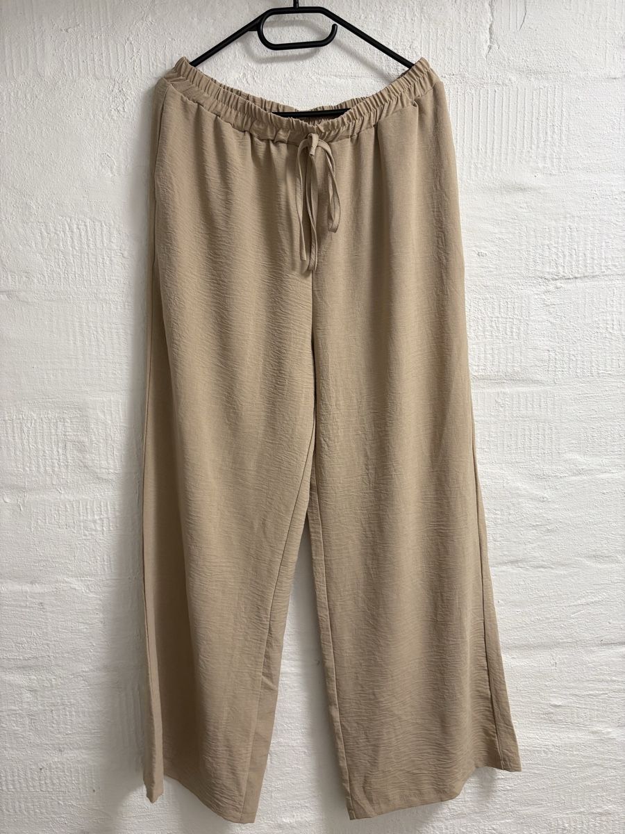 Shein Pantaloni: Damen Hose,Gr.XL;Shein – Usato da Winterthur venduto da Nena222