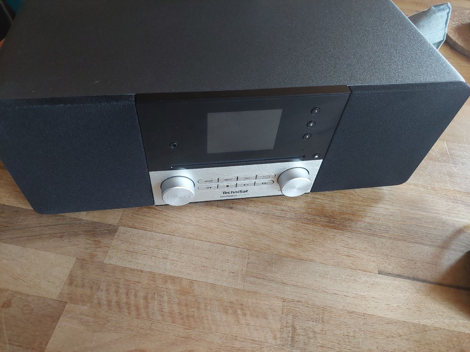 Technisat Radio: Technisat Digitradio 3 Voice sprachgesteuert – Nuovo (secondo la descrizione) da Niederried Interl venduto da kusipilot 3