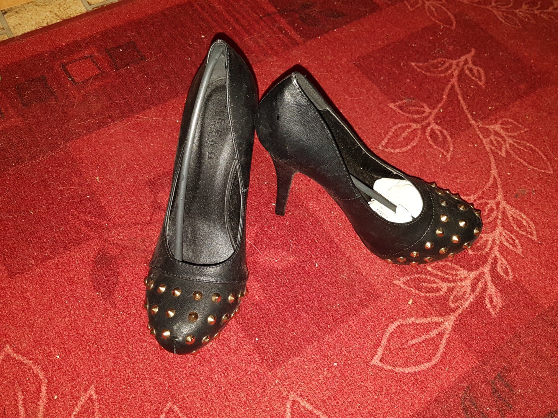 Scarpe da donna: Schwarze Heels Gr.39 – Usato da Döttingen venduto da Verkauf
