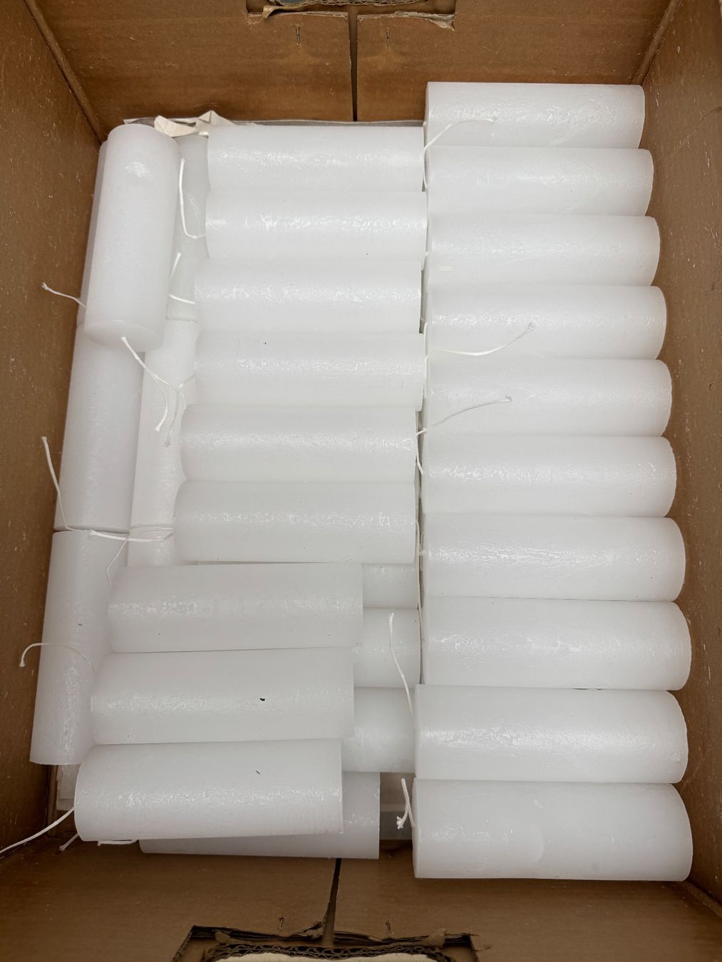 Bougies: 561 Posten Raureifkerzen aus Liquidation – D'occasion à Derendingen par Meisterstuecke