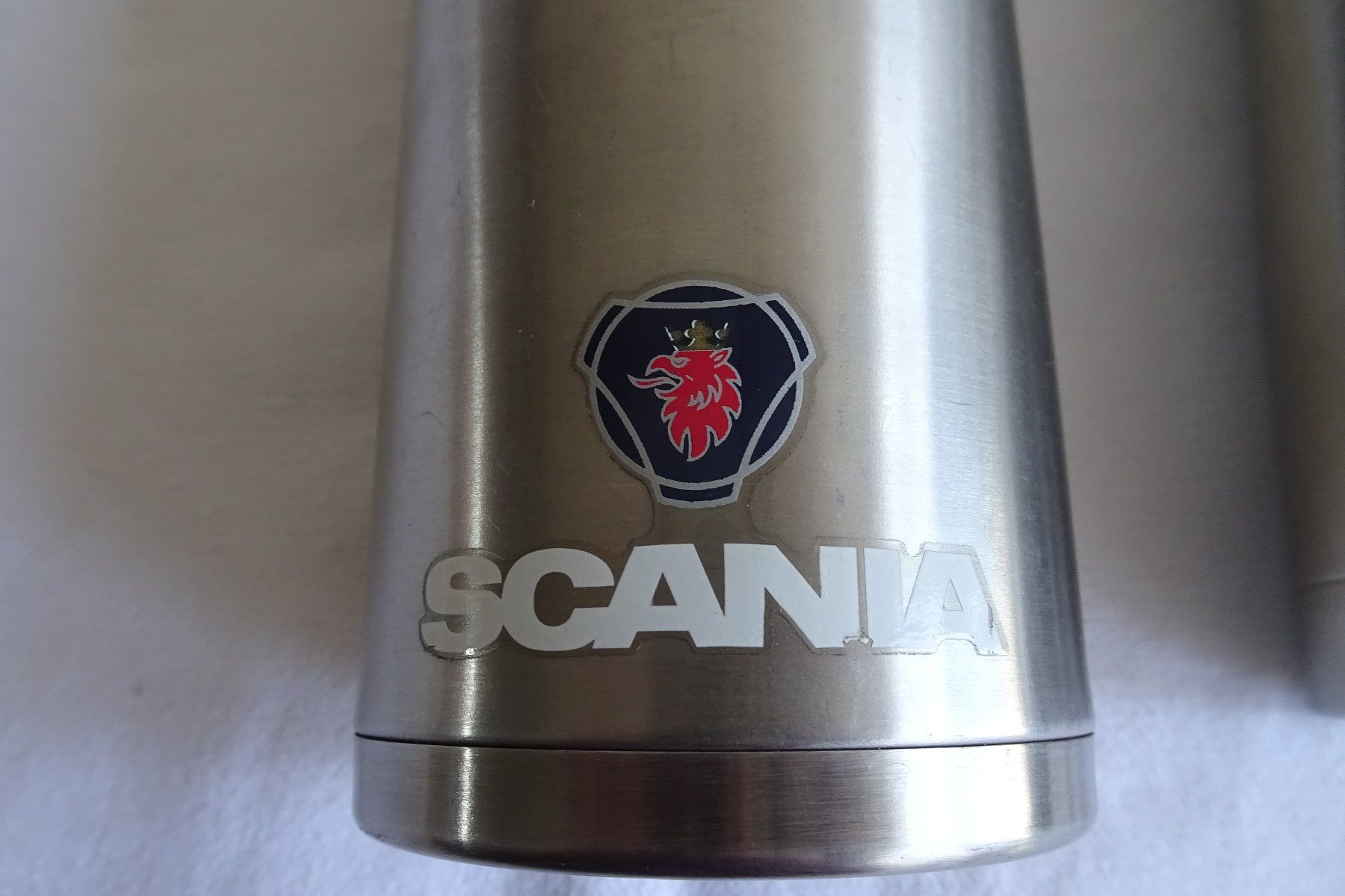 Borracce & Thermos: 2 Stück Trinkflaschen aus Metall, Isolierflaschen – Usato da Strengelbach venduto da schmetterling20 1