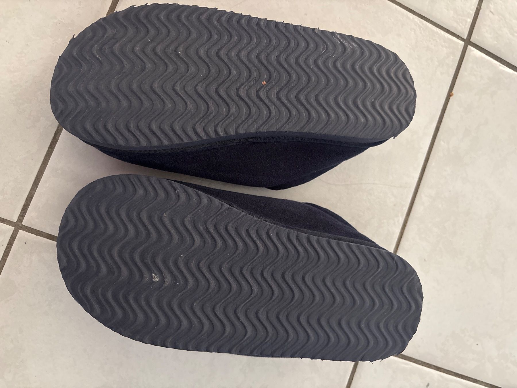 Next Herrenschuhe: Hausschuhe Gr 37 – Gebraucht aus Thun von Melpi2010 2