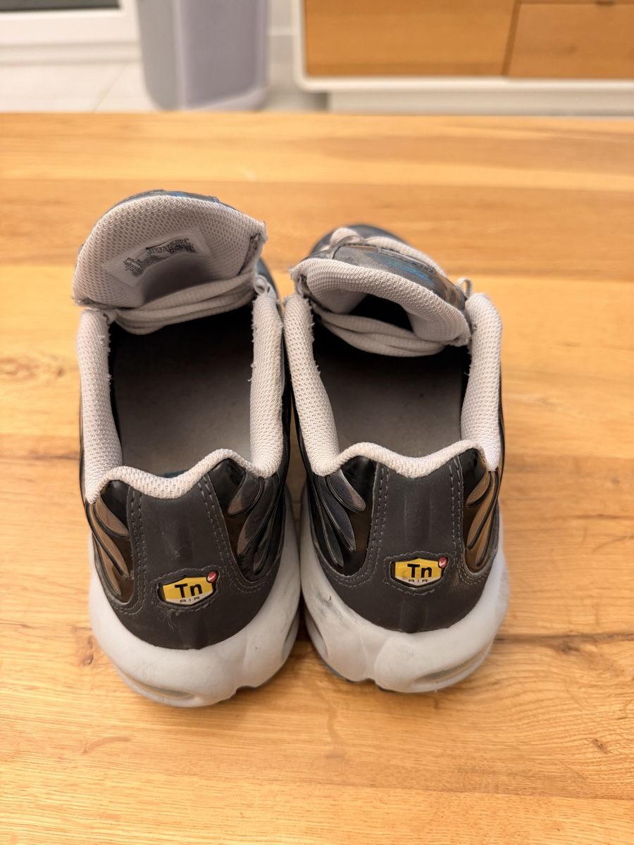 Herrenschuhe: Baskets Nike Air Max Plus TN gris taille 38  – Gebraucht aus Bellevue von dol_dfm2 2