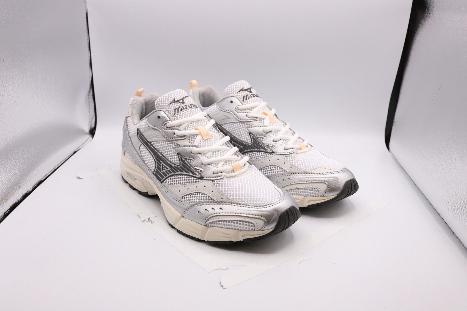 Mizuno Scarpe da uomo: Mizuno MXR Sport - Iron Gate EU 37 – Nuovo e nell'imballaggio originale da Schaffhausen venduto da outlez 1