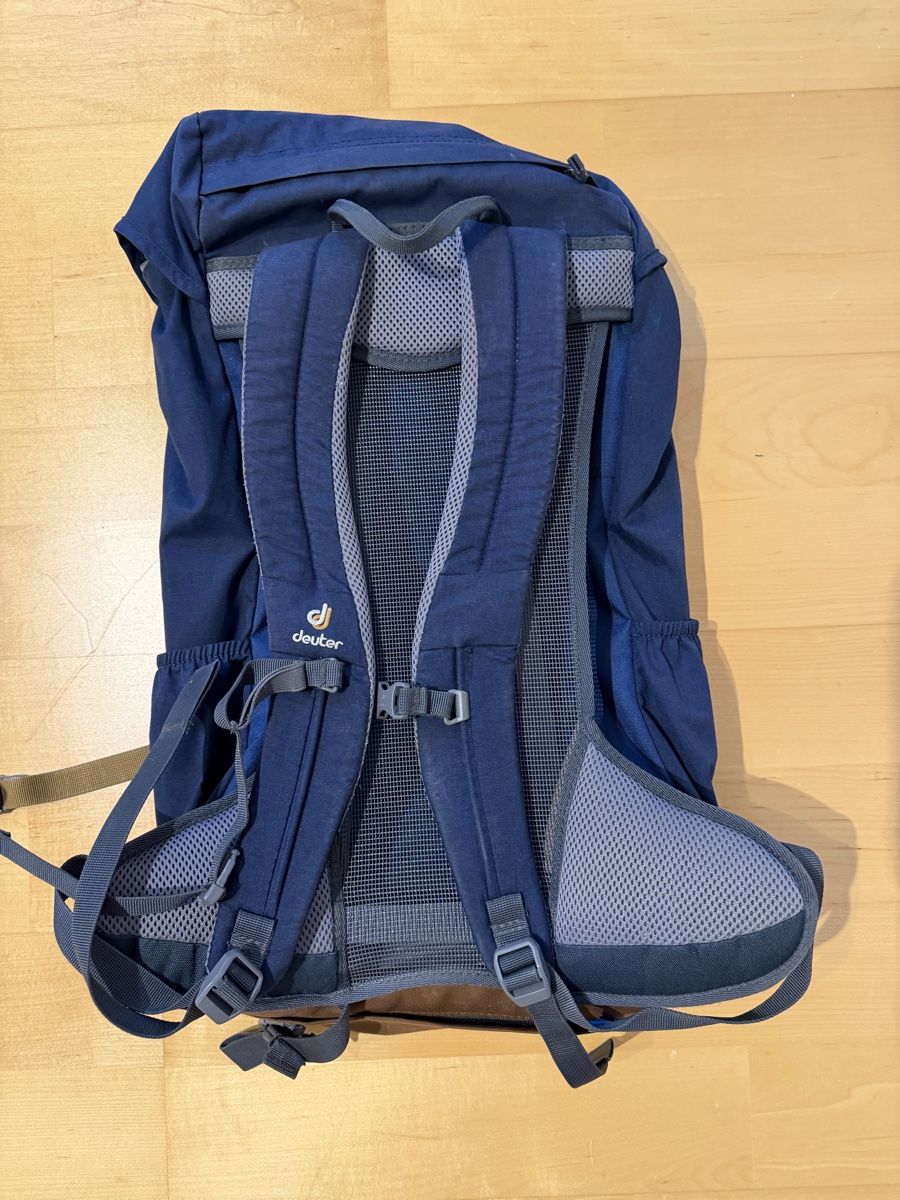 Deuter Zaini: Rucksack Deuter Zugspitze 24 – Usato da Allenwinden venduto da Ald1985 1