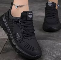 Damen Sneaker schwarz-Grösse 39 (Neuware)