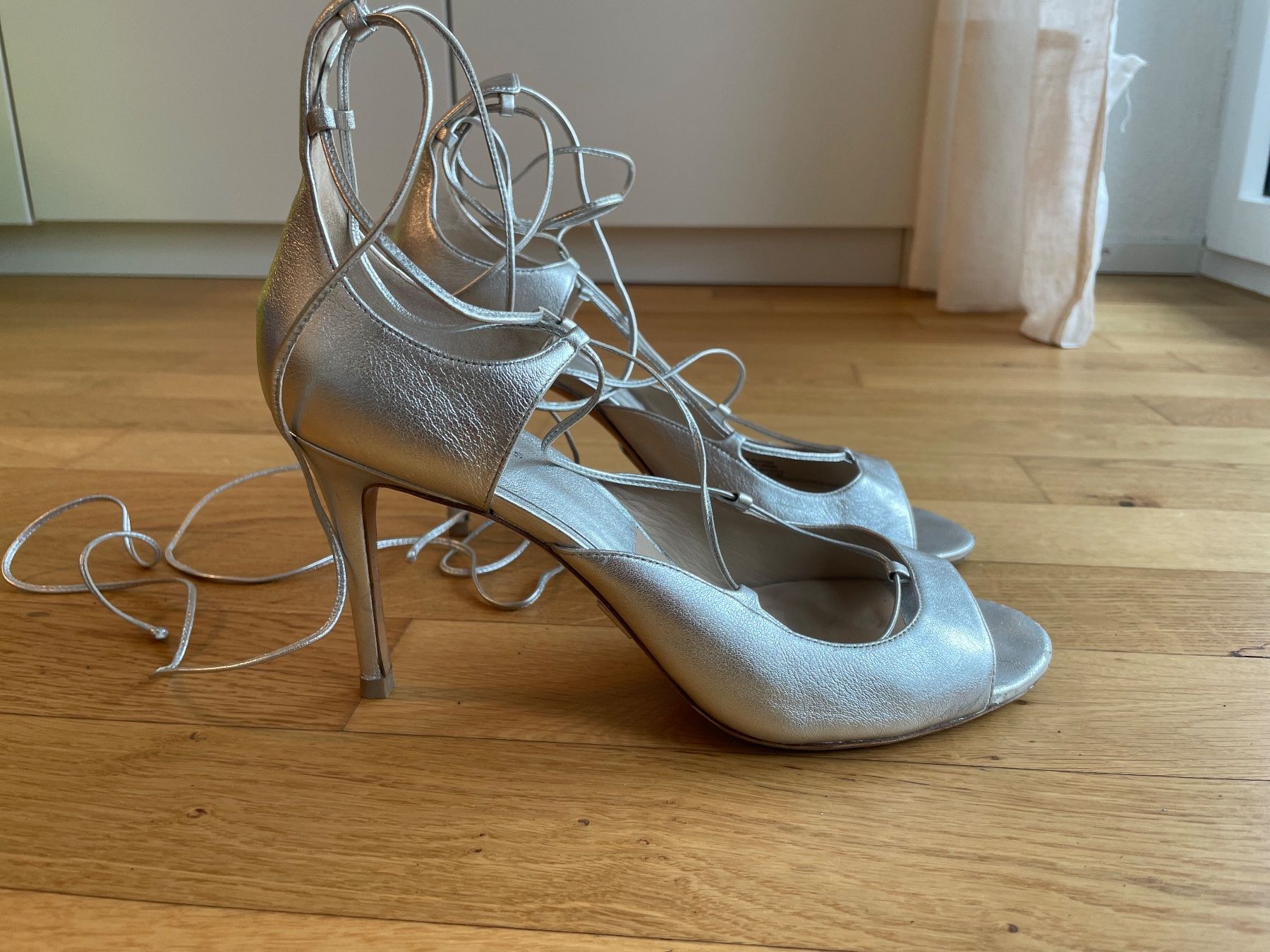 Michael Kors Damenschuhe: Michael Kors Collection Sandals 41 silver leather – Gebraucht aus Zug von dim_np7l 1