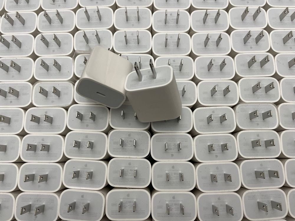 Apple Laufwerke & Adapter: 150x Apple US Adapter 20W – Neu (gemäss Beschreibung) aus Neerach von mur_dwg9 1