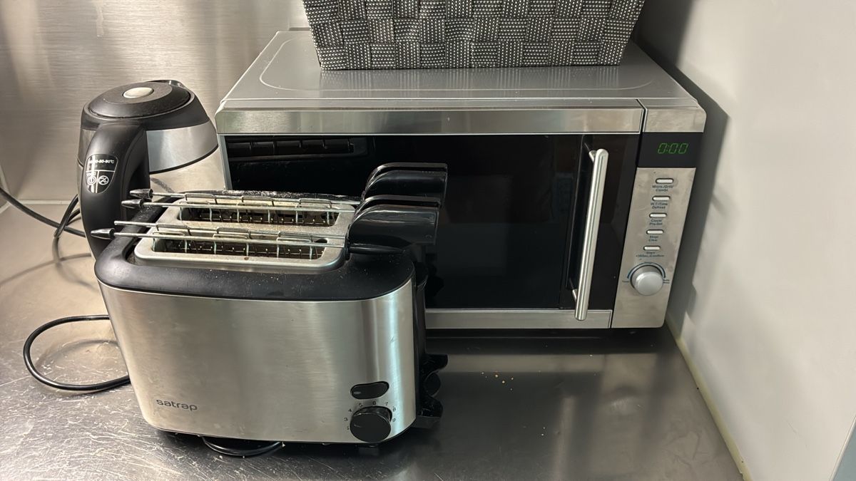 Appareils de cuisine: Microwave – D'occasion à Baar par nye_zh2x