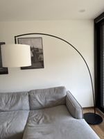 Bogenlampe schwarz Stoffschirm Ikea Ringsta und Skaftet
