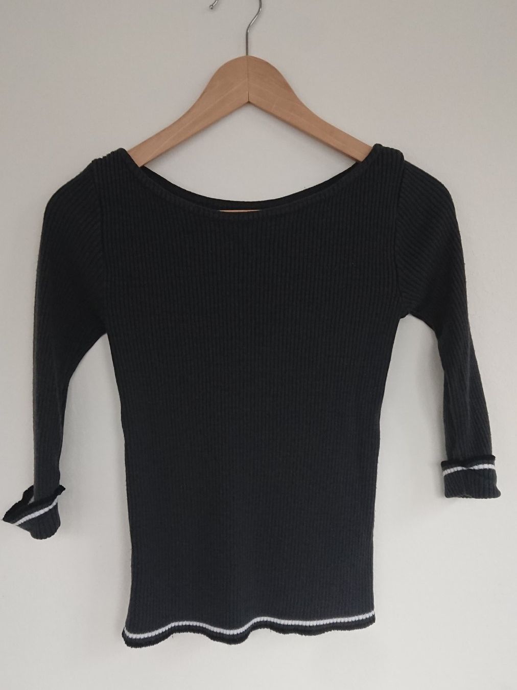 Maglioni & Felpe: Leichter Damen Pullover Gr. XS Dunkelgrau Weiss Schwarz – Usato da Hallau venduto da CHACLA