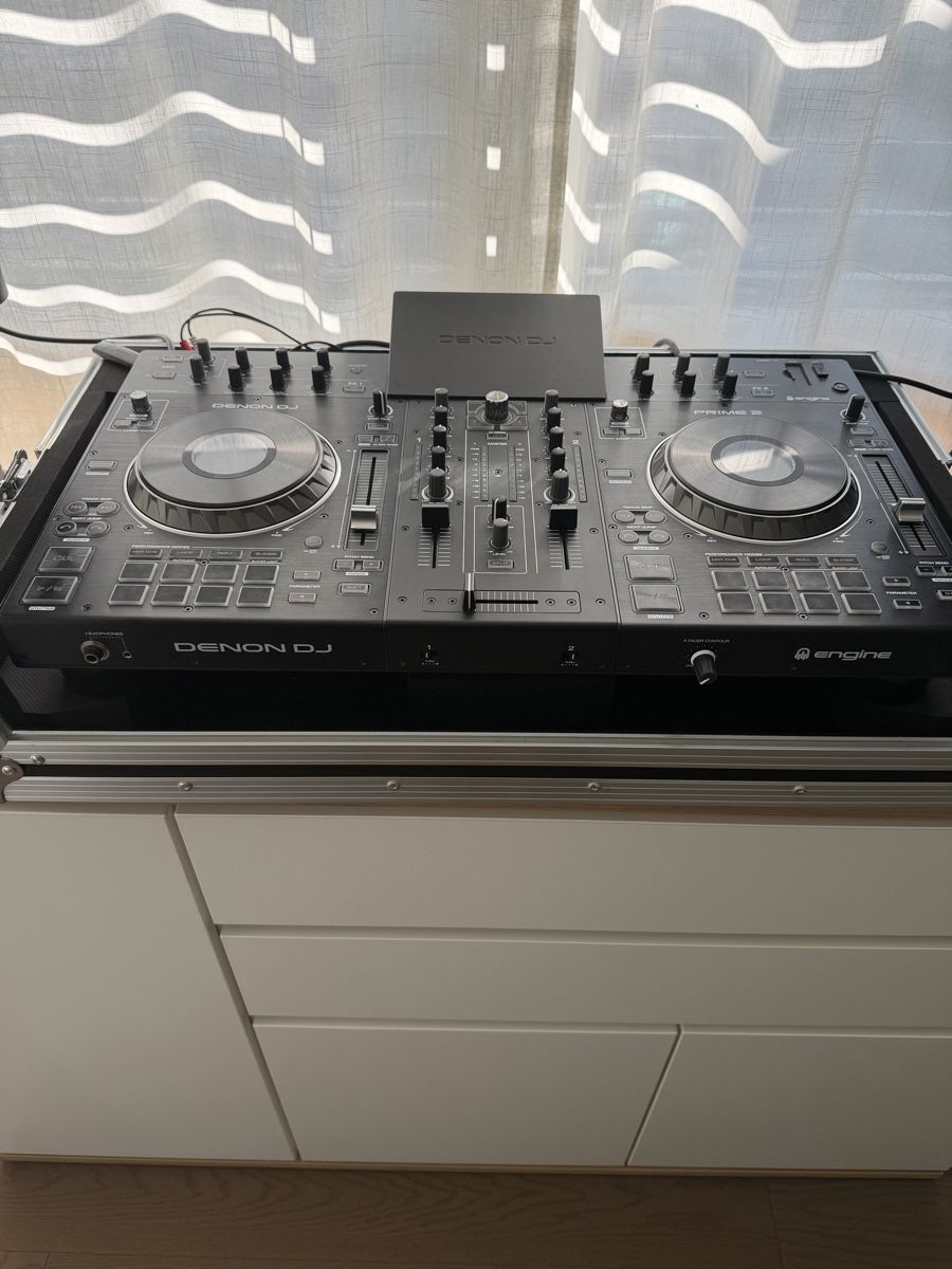 Denon Console di mixaggio: Denon Dj Prime 2 Standalone – Usato da Zürich venduto da Planetmax