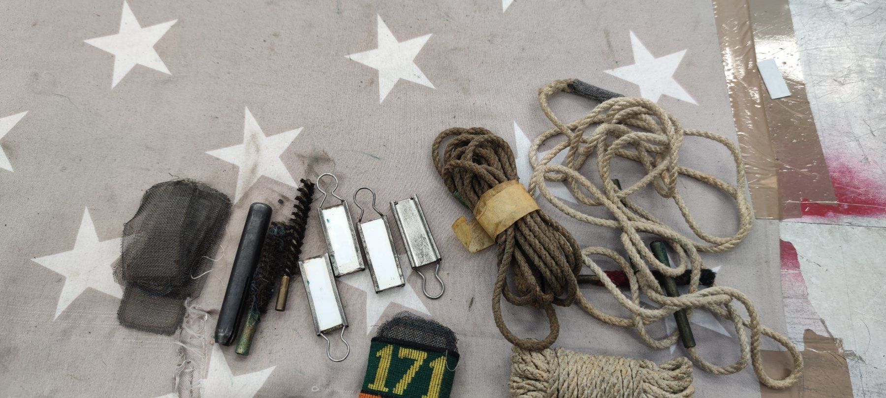 Kletterausrüstungen: PUTZZEUG MATERIEL ARMEE CH – Gebraucht aus Cama von anto_a 2