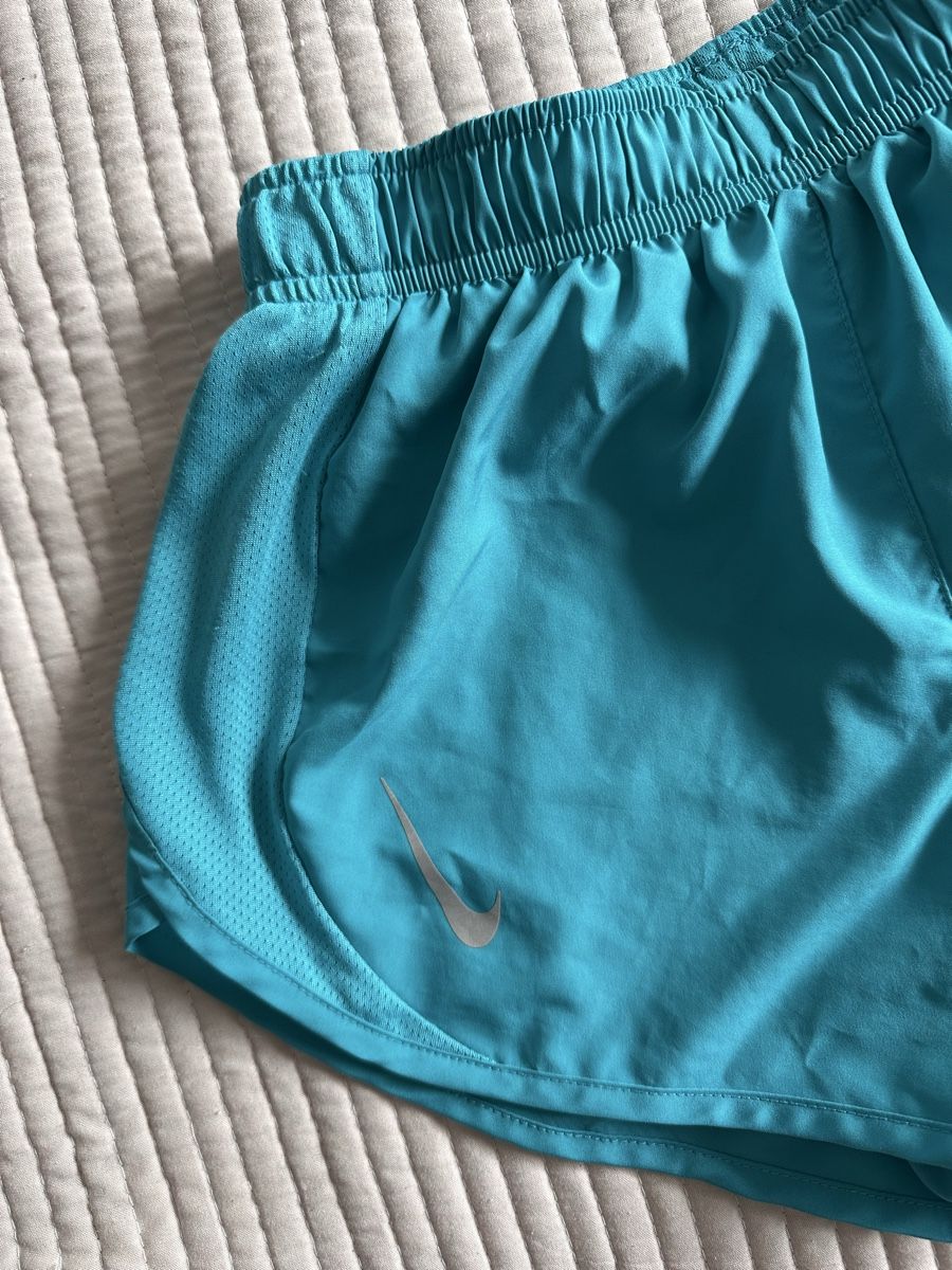 Nike Pantalons: Nike pro shorts – Neuf (Voir description) à Zug par A123R 1