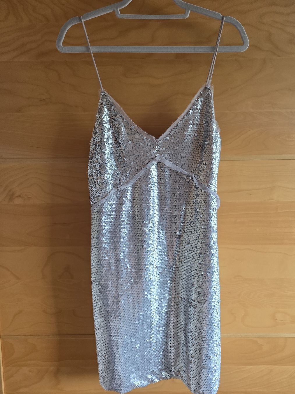 Mango Vestiti: Cocktailkleid Mango Pailletten Silber Grösse S – Usato da Dättwil AG venduto da Globetrotter2000 3