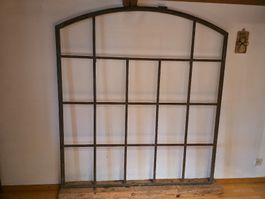 Wunderschönes grosses Gusseisenfenster