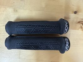 MTB Lenkergriffe ERGON GDH Team Regular / fast neu