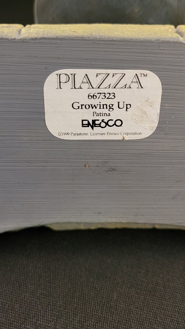Statuette: Enesco Piazza Figur GROWING UP – Usato da Basel venduto da spinne02 9