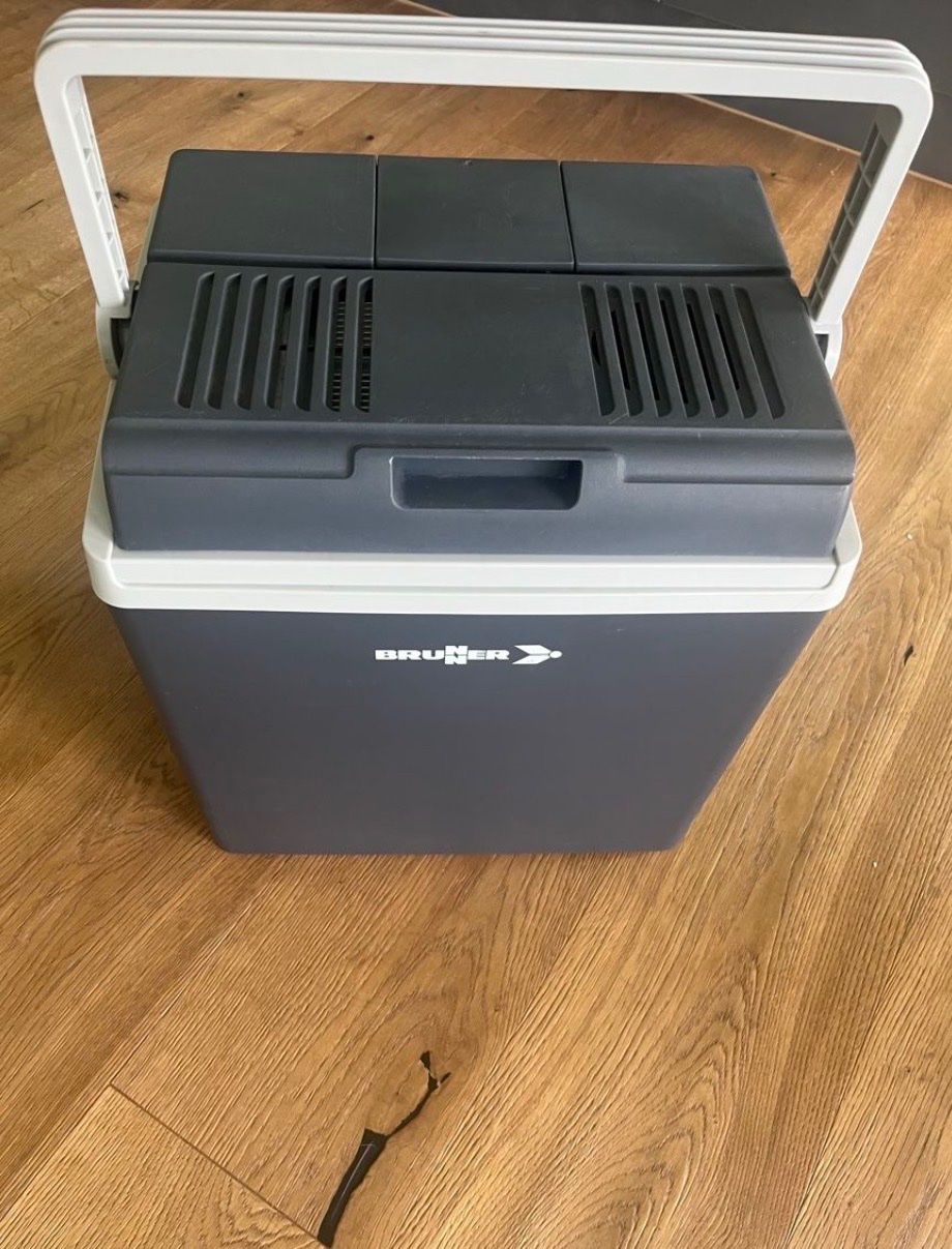 Frigoriferi & Refrigeratori: Brunner Polarys Travel 25 Cooler Box – Usato da Vaduz venduto da Wurzla777