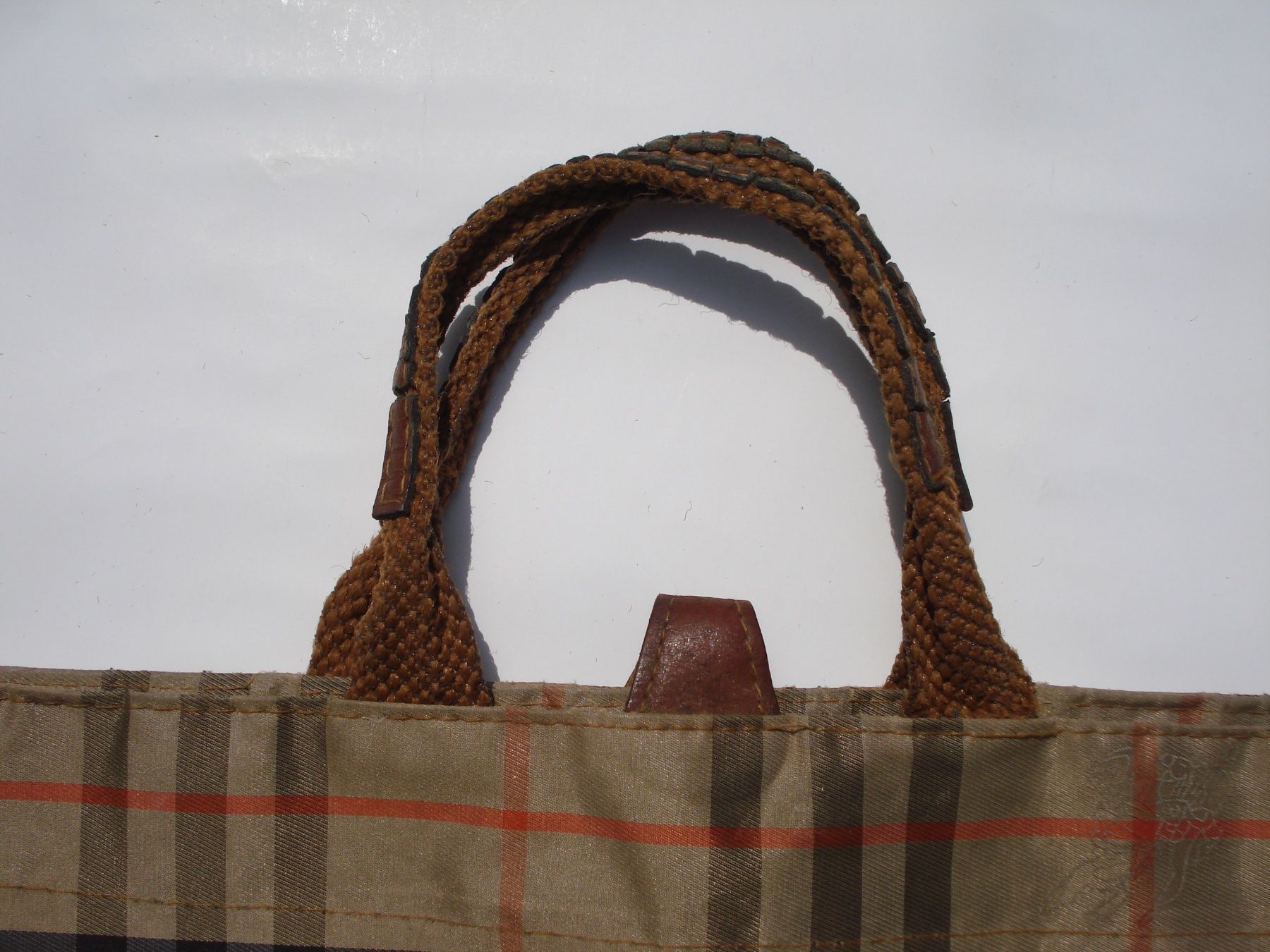 Burberry Borse: Burberry Shoppingbag – Usato da Basel venduto da art.basel 6