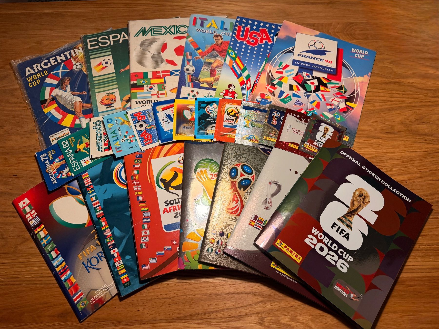 Panini Sammelbilder & Trading cards: Komplette WM Panini-Sammlung 1974-2026 – Gebraucht aus Thun von Miam_