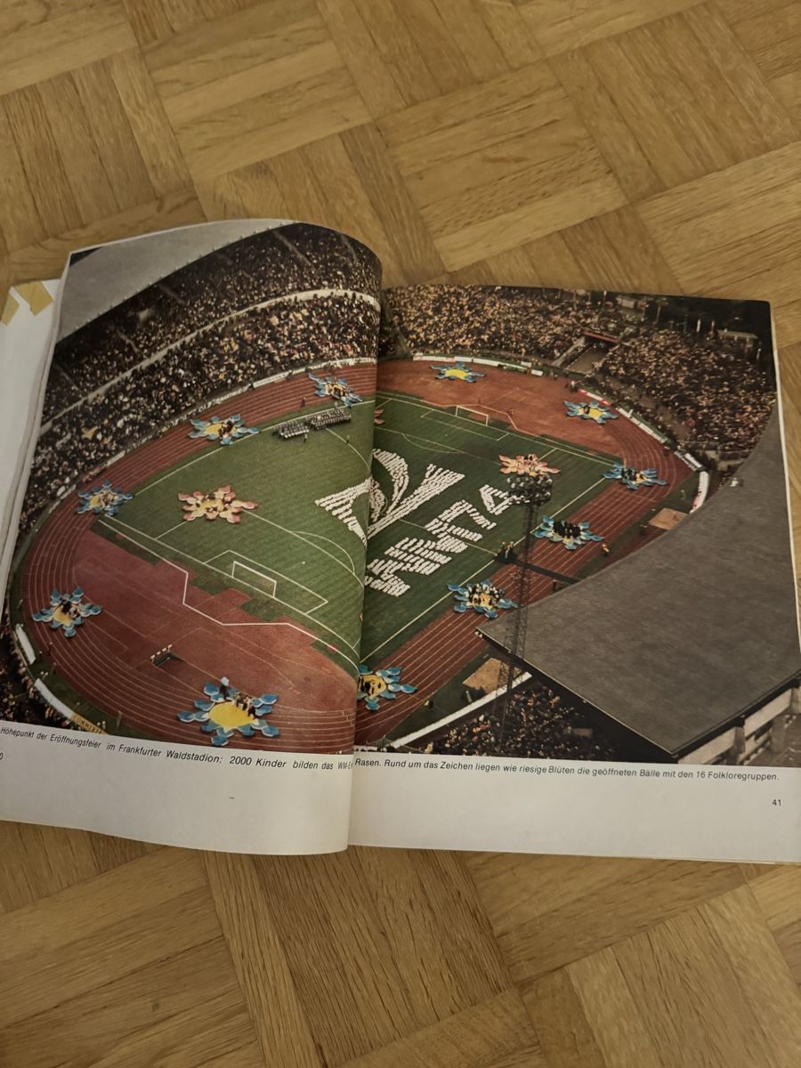 Libri: Fussball WM 74 "Der grosse Sieg" Buch – Nuovo (secondo la descrizione) da Hergiswil NW venduto da wert721 1