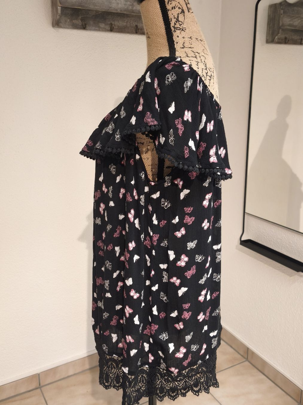 C&A Camicette: Yessica Bluse mit Schmetterlingsmuster Gr.42 – Nuovo (secondo la descrizione) da Emmetten venduto da SecondhandSiska 1