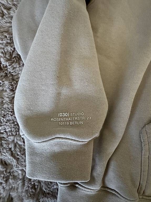Maglioni & Felpe: WRSTBHVR Hoodie – Usato da Kaltbrunn venduto da lau_2hp8 1
