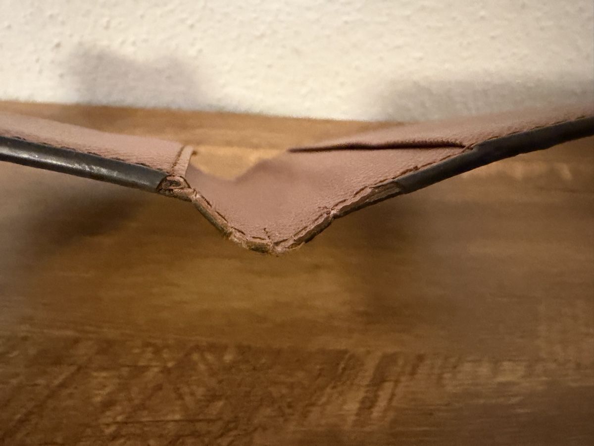 Louis Vuitton Portafogli: Protège-passeport Louis Vuitton toile monogram état usé – Usato da Brügg BE venduto da Goob 5