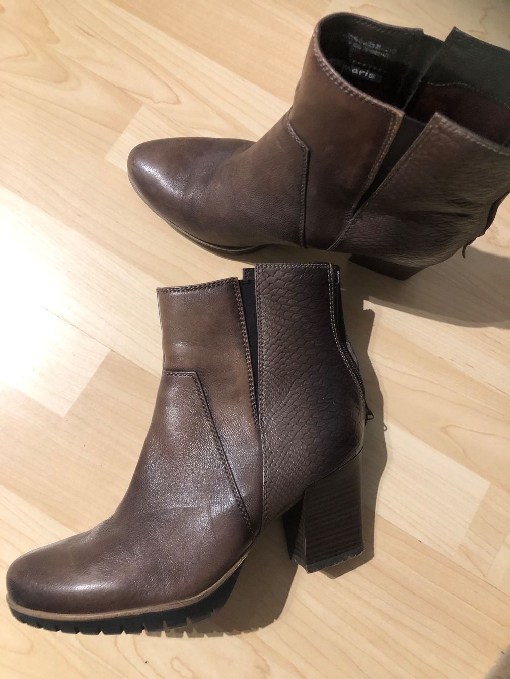 Scarpe da donna: Stifletten Gr 39 – Usato da Zell ZH venduto da Guffos 1