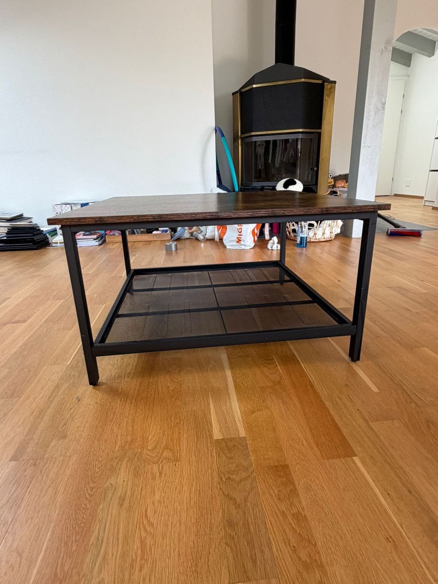 Tische: Rustikaler Couchtisch, Holzoptik, Top Zustand! – Neu (gemäss Beschreibung) aus Staad SG von nic_y5q5
