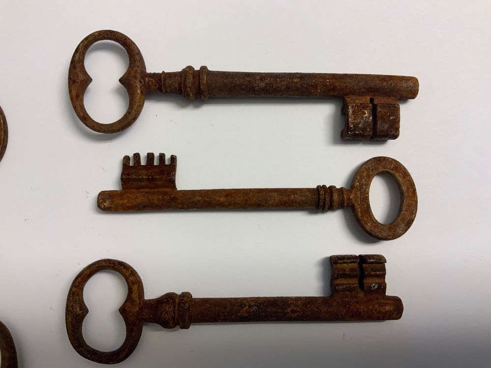 Antike Schlüssel 9 Stück