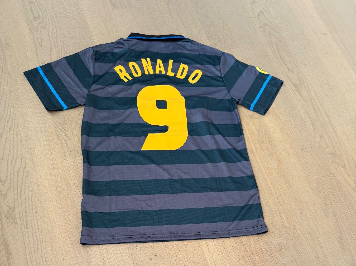 Umbro Leibchen & Hosen: Vintage Ronaldo Inter Trikot Gr. L – Neu (gemäss Beschreibung) aus Allschwil von lor_6cgq 1
