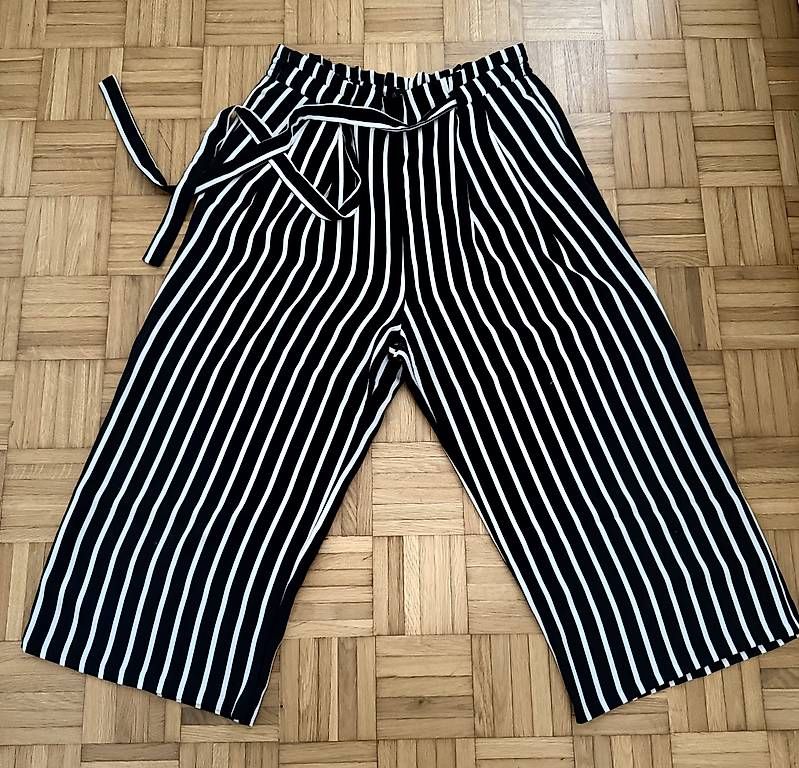 Pantalons: Zara, gestreifte Hose, Gr. 42 – D'occasion à Zollikofen par lili.j 1