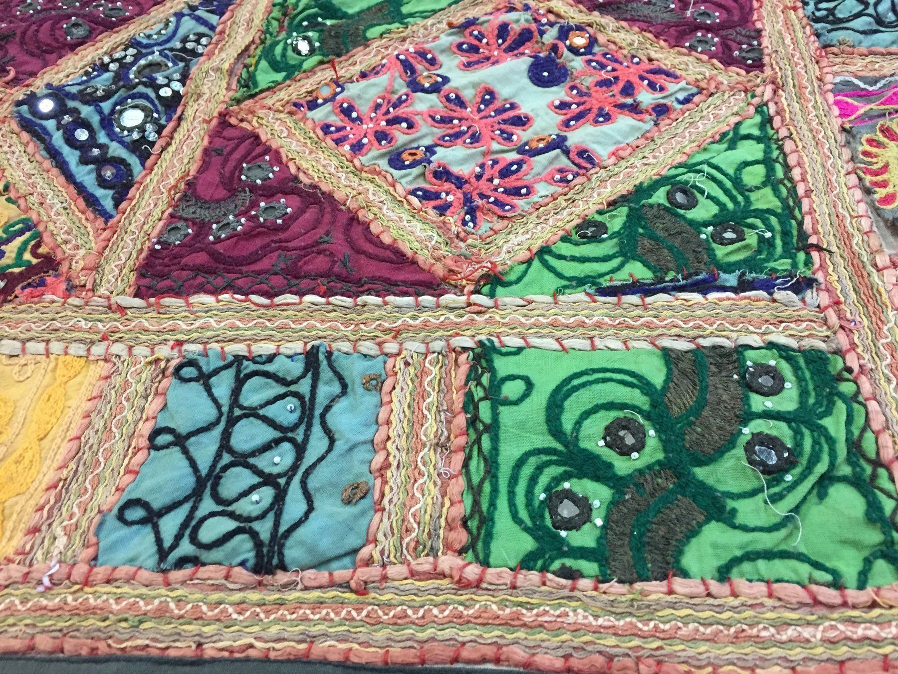 Coperte: Vintage Indische Decke Handarbeit – Usato da Schaffhausen venduto da vintageville 7