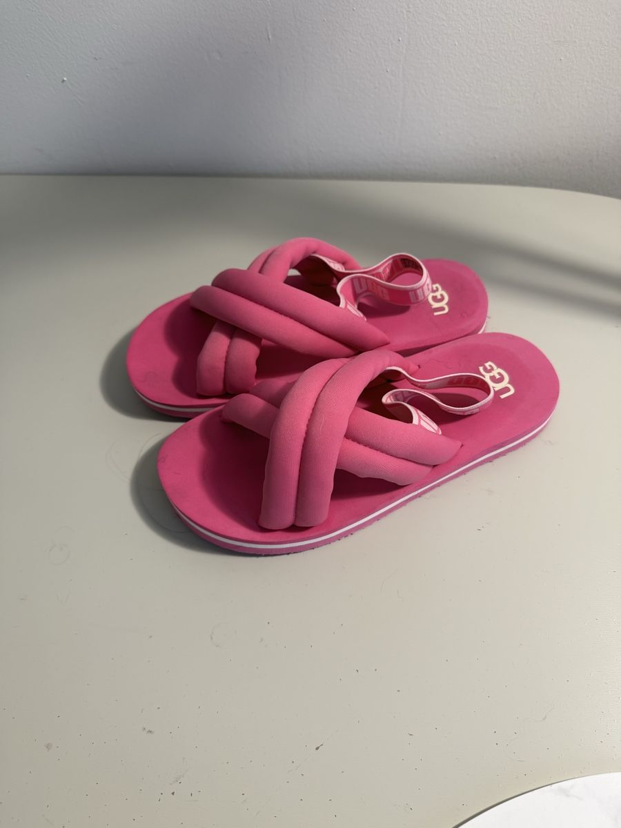 Ugg Scarpe per ragazzi: UGG – Nuovo (secondo la descrizione) da Wetzikon ZH venduto da pan_9q5r 1