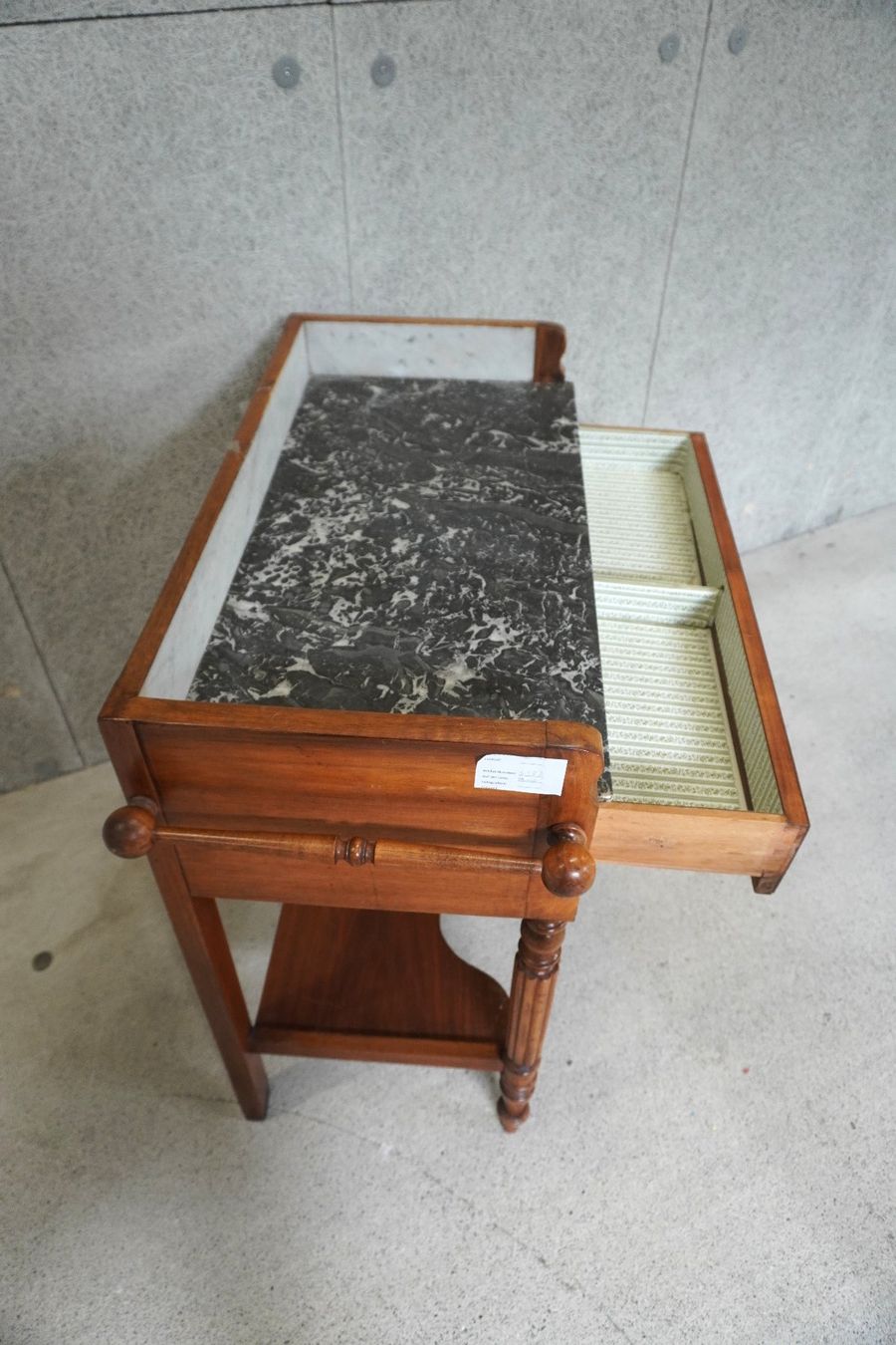 Tavoli: Antike Anrichte Tisch mit Marmorplatte S383 – Usato da Basel venduto da B.W.B. 6
