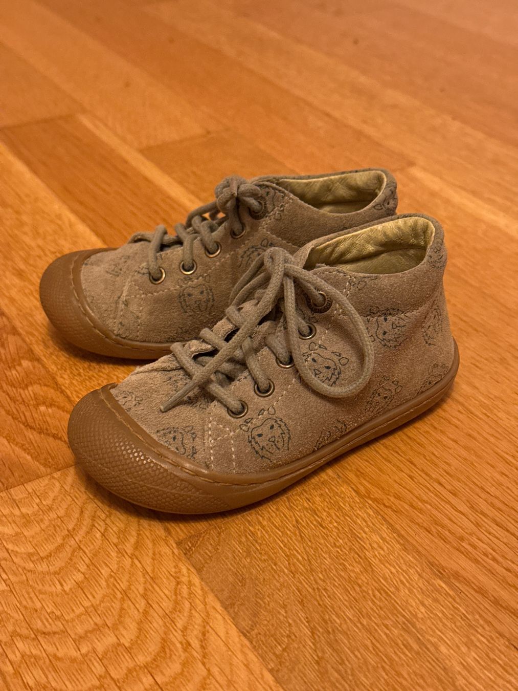 Naturino Scarpe per ragazzi: Naturino Gr 23 – Usato da Bremgarten AG venduto da delilah12 2