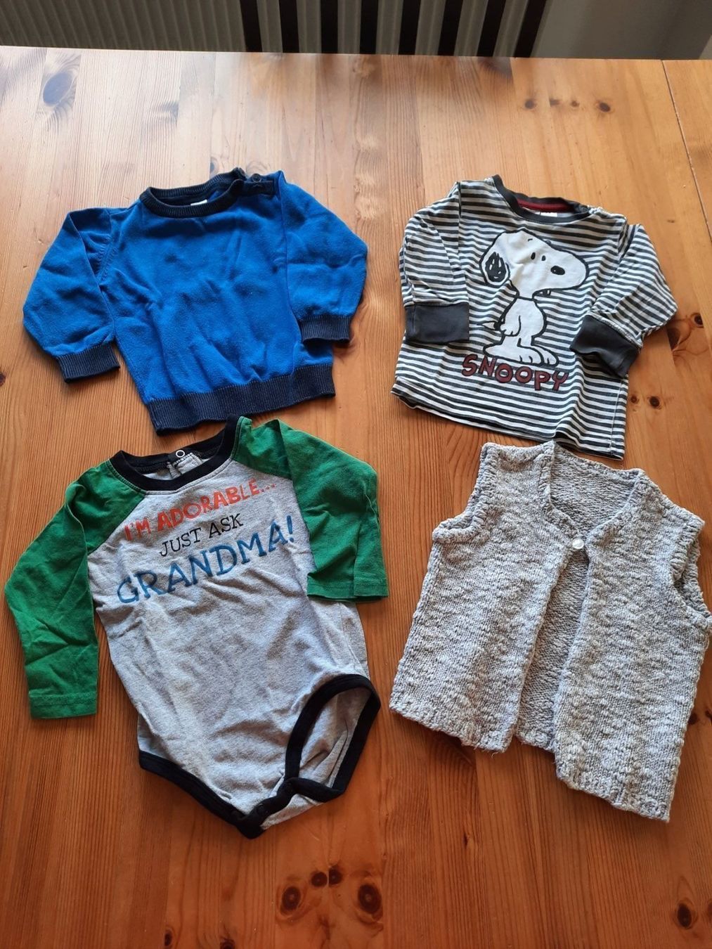 Lotti & Set di vestiti: Riesiges Kleiderpaket mit Winterjacke Grösse 74/80 – Usato da Aesch BL venduto da ChezToKa 5