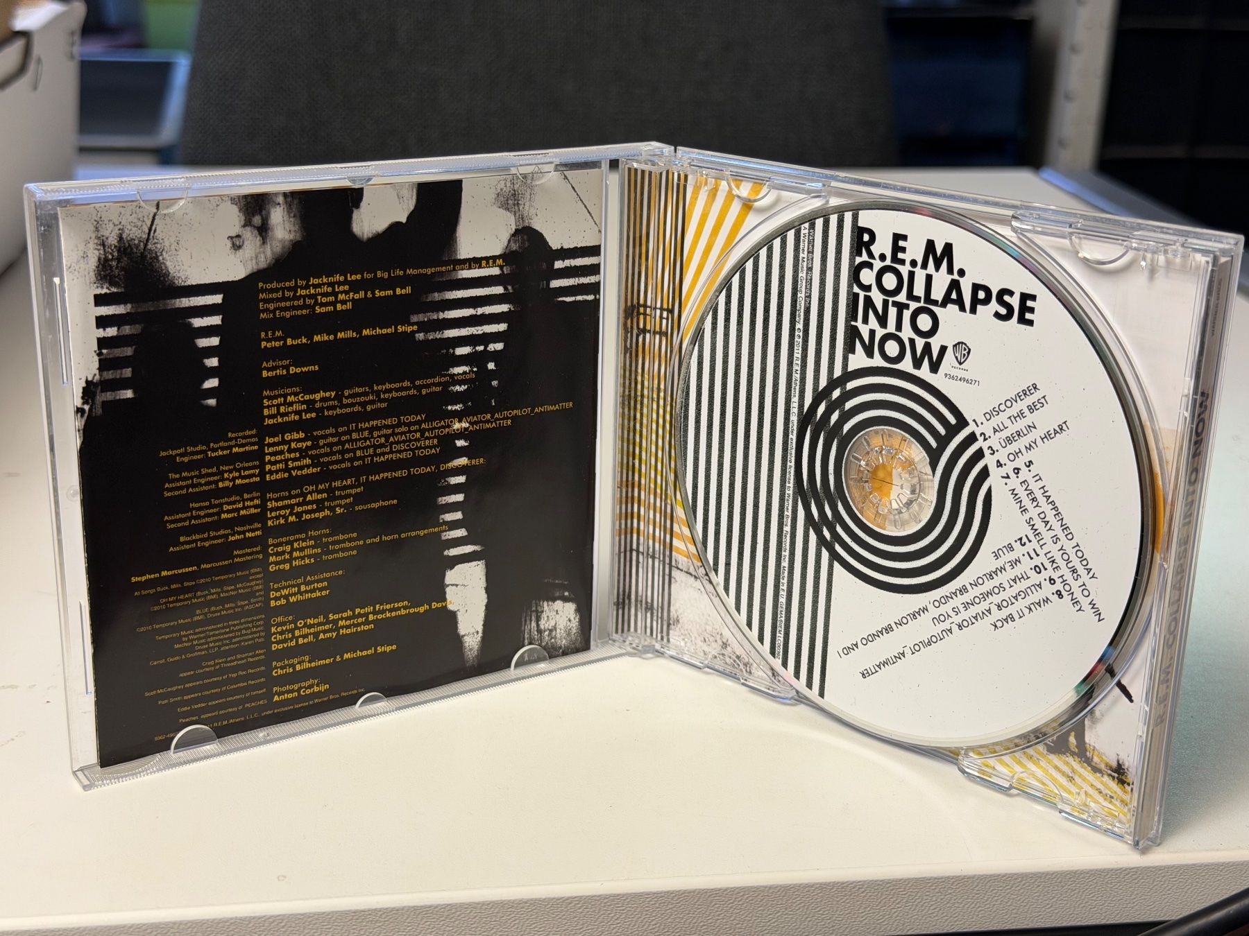 CD: R.E.M. - Collapse Into Now - HB21B – Usato da Küsnacht ZH venduto da Jazztilldawn 2