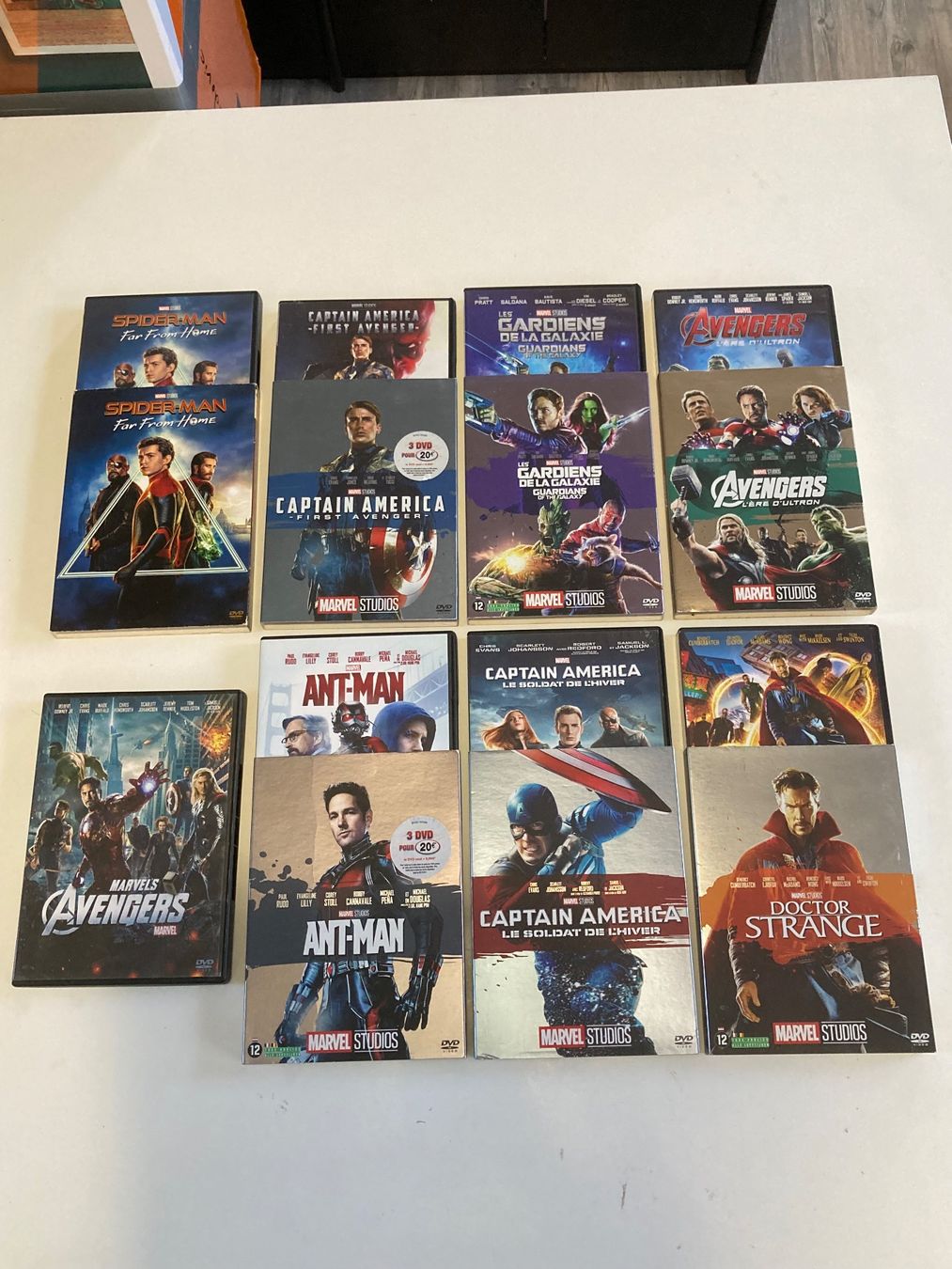 Tous les DVDs: Lot de 8 films DVD Marvel Studios – D'occasion à Bassecourt par CALUMET-X